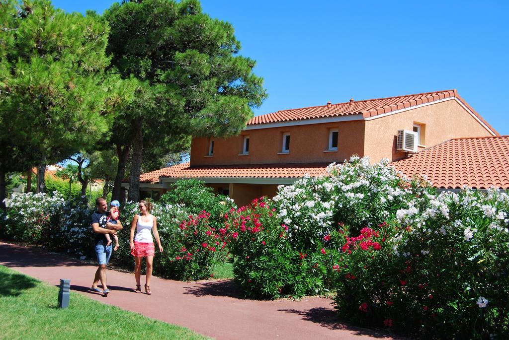Lagrange Grand Bleu Vacances - Residence Le Mas De Торрей Экстерьер фото