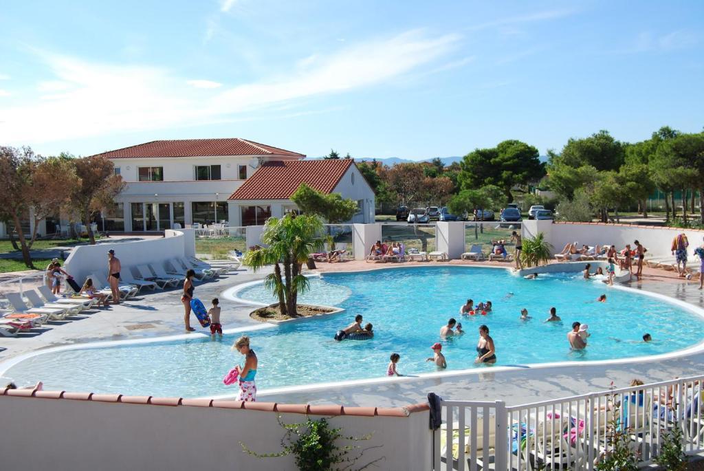 Lagrange Grand Bleu Vacances - Residence Le Mas De Торрей Экстерьер фото